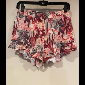 Zara Floral short with front zipper closure.  EUC